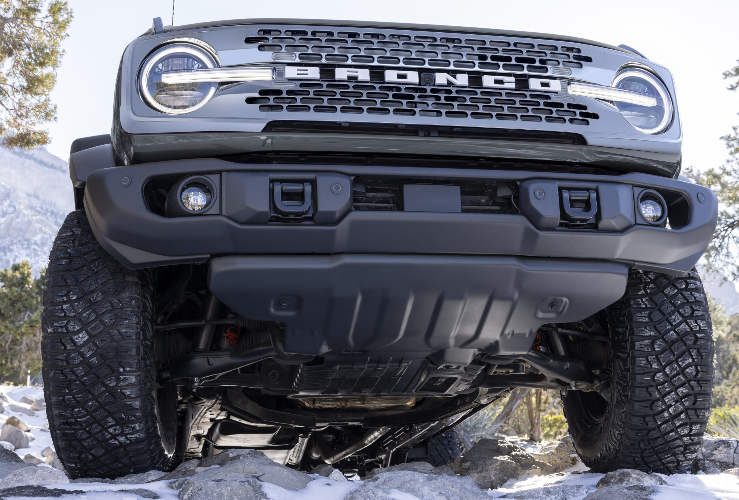 Preproduction model shown with available equipment. 2022 Bronco Wildtrak is exclusively available for current unscheduled order holders. However, supplies are limited and there are no guarantees. Order bank is projected to open Summer 2022. Professional d